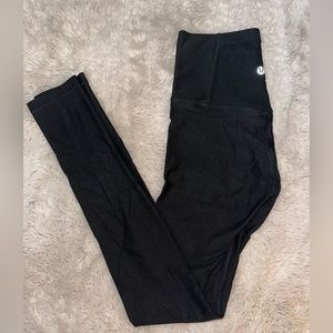 lulu lemon leggings black size 4 28” inseam